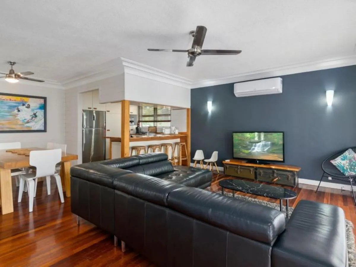 Bilinga Beach Break Villa 0*,